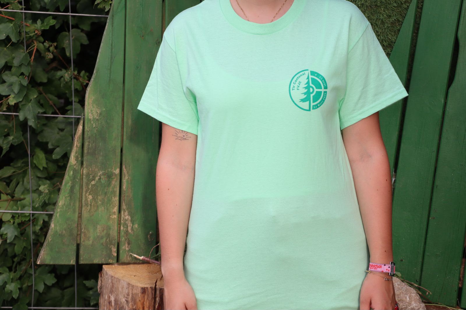 t-shirt-avant-porter